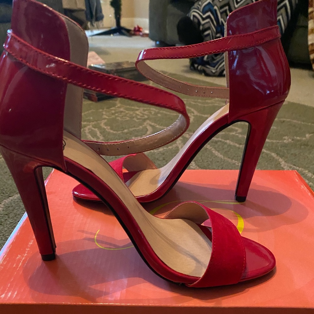 🌸Red Sandals Heels with Strap🌸